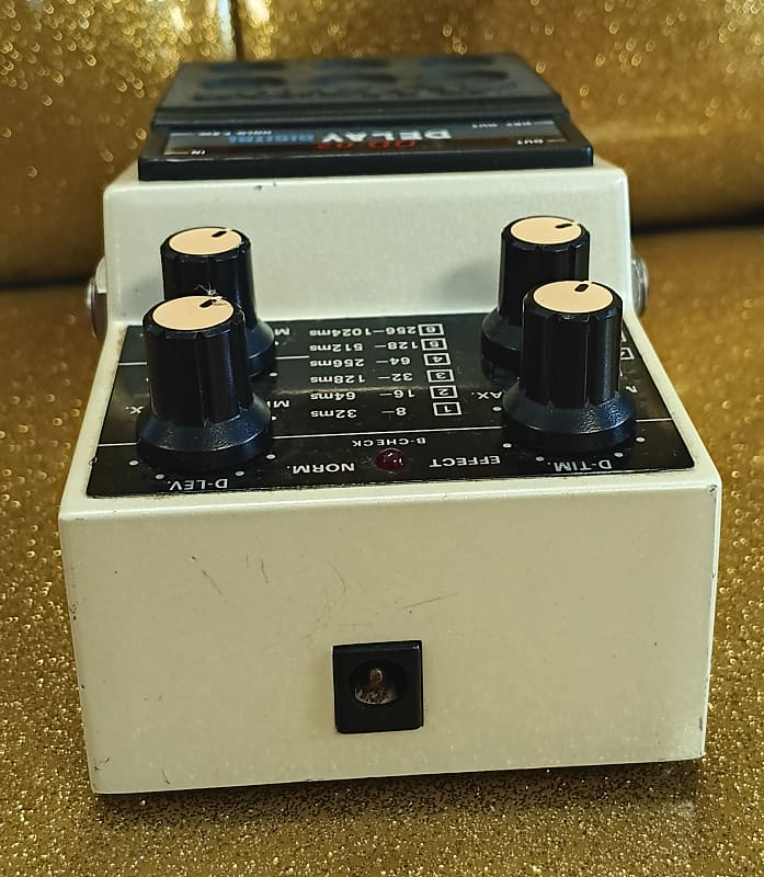 Rare Vintage 80s Maxon DD-02 Delay Digital Guitar Effect