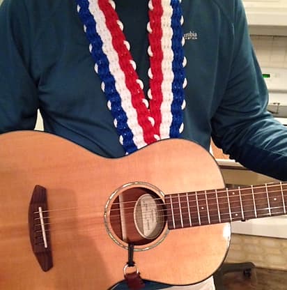 DreamWeaver Willie Nelson style guitar strap 2019 Red White