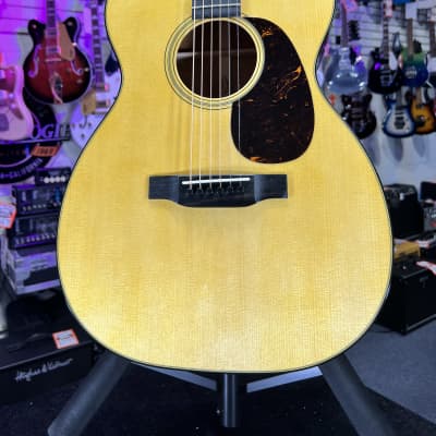 Martin 00-18 Acoustic Guitar - Natural Auth Deal Free Ship! 007 GET PLEK’D! for sale
