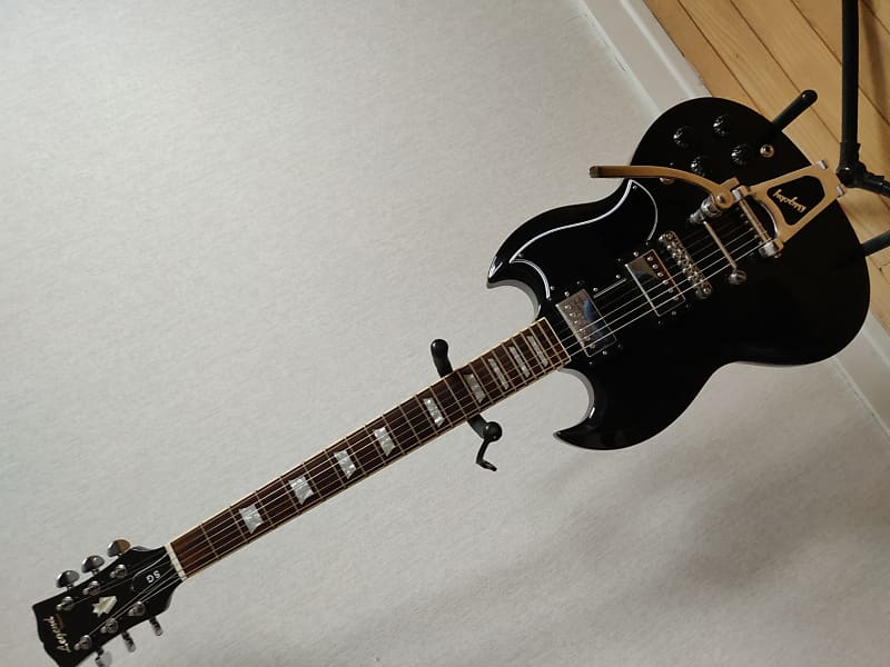 Legend By Aria pro II SG Type Gibson Black Bigsby B3