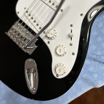 Behringer Electric Guitar image 3