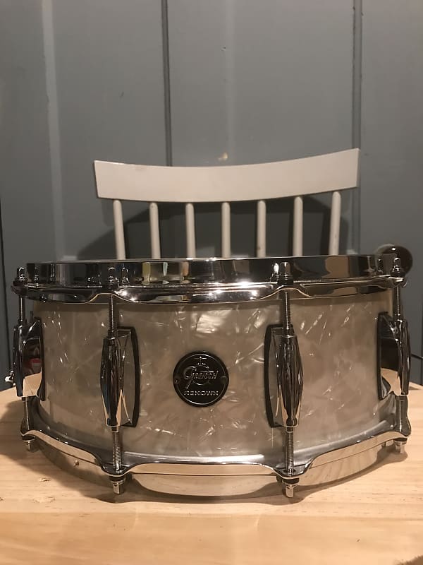 Gretsch Renown 5.5x14” snare drum 10-lug Vintage Pearl image 1