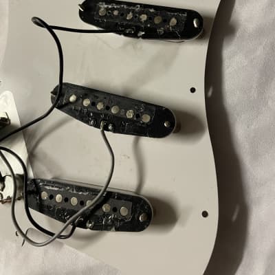 Unbranded Stratocaster Style Loaded Pickguard SSS Single Coil White image 6