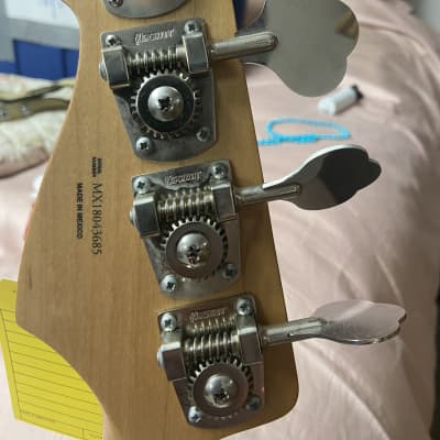 Fender Standard Jazz Bass Fretless 2009 - 2018 image 8