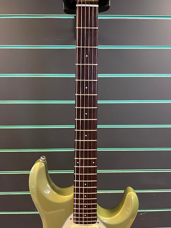 Music Man Silhouette Special HSS Hardtail Pelham Green 2001 Music Man Silhouette Special HSS Hardtail Pelham Green 2001