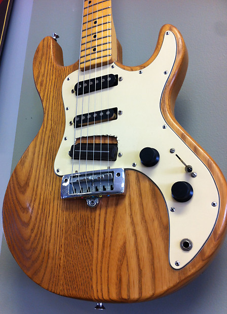 Peavey T 30 Electric Guitar Natural Finish w Original Case