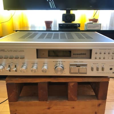 Vintage Realistic STA-2250 Quartz locked Digital Synthesized stereo receiver image 2