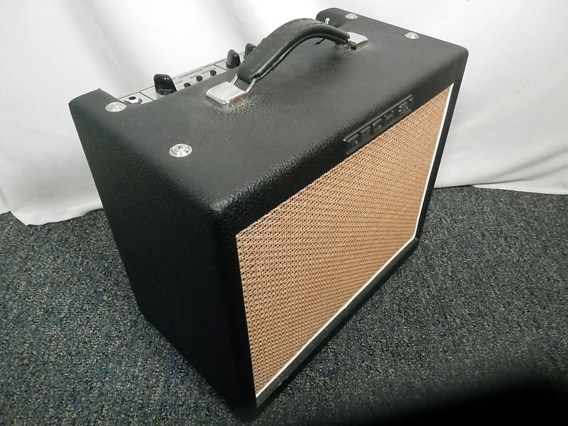 Tech 21 Trademark 30 1x10 Guitar Combo Amp | Reverb