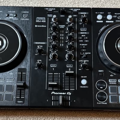 Pioneer DDJ-400 Rekordbox DJ Controller
