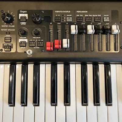 Yamaha YC61 61-Key Stage Keyboard image 2
