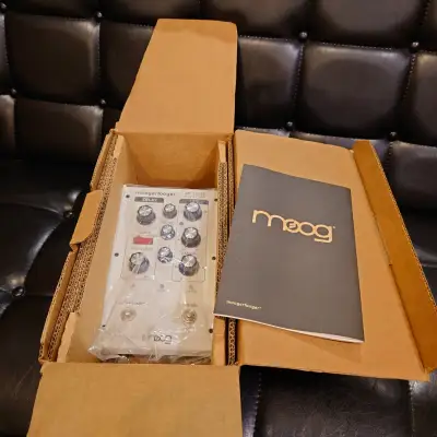 *New Old Stock*Moog Moogerfooger MF-108M Cluster Flux image 5