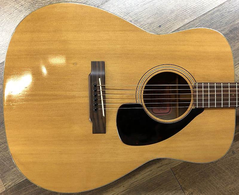 1970 Yamaha FG-140 Red Label Natural Gloss Finish Dreadnought Acoustic  Guitar with Hardshell Case
