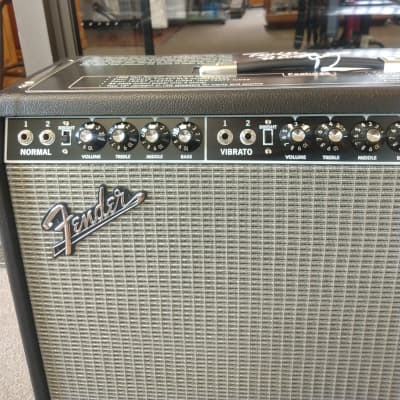 New Fender '65 Twin Reverb Reissue Guitar Combo Amplifier image 3