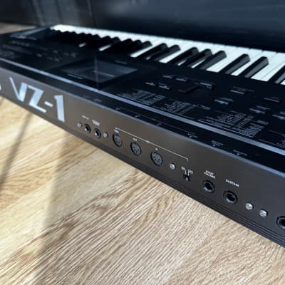 Casio VZ-1 61-Key Synthesizer Keyboard