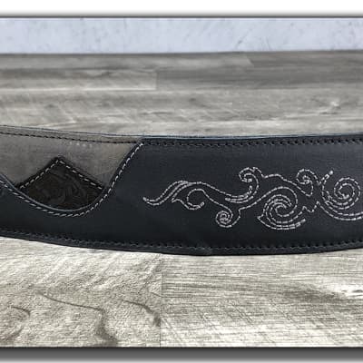 Anthology Gear Shadowlands 2 Full Grain Leather Guitar / Bass Strap -  TwoTone Black