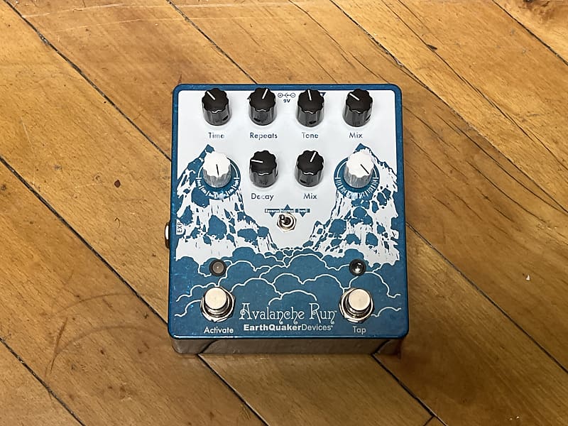 EarthQuaker Devices Avalanche Run Stereo Reverb & Delay with Tap Tempo V2