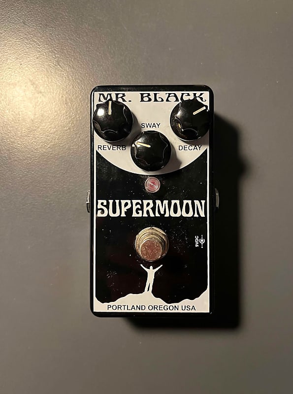 Mr. Black Supermoon