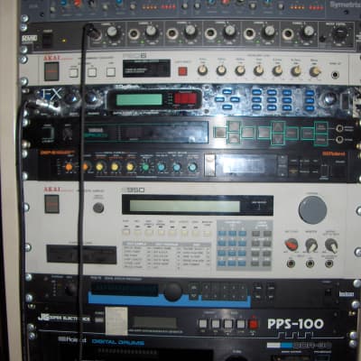 Akai S950 MIDI Digital Sampler 1988 - White