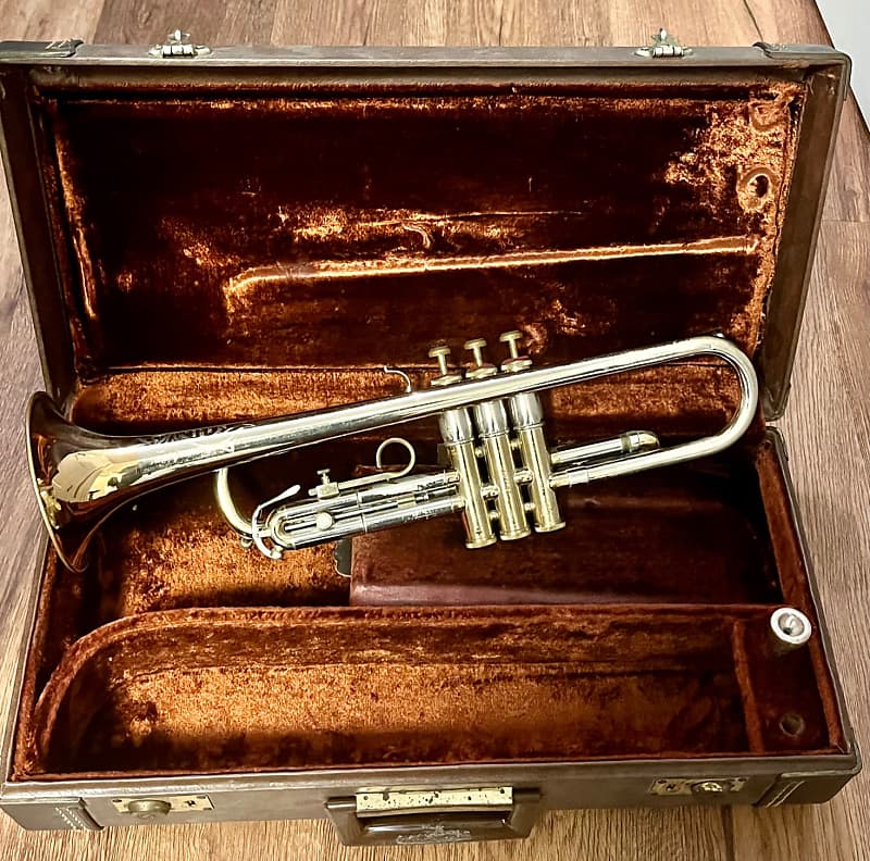 F.E. Olds FE Vintage 70s Olds and Son Special Fullerton Trumpet w Case 1971 - Brass image 1