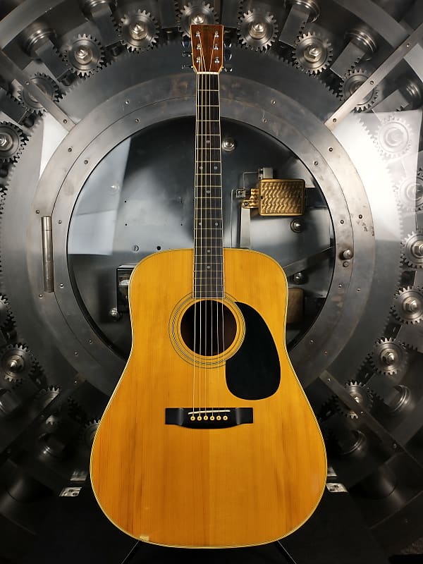Morales Lyre Bird M-18 Japan Acoustic Guitar w/ Chipboard Case image 1