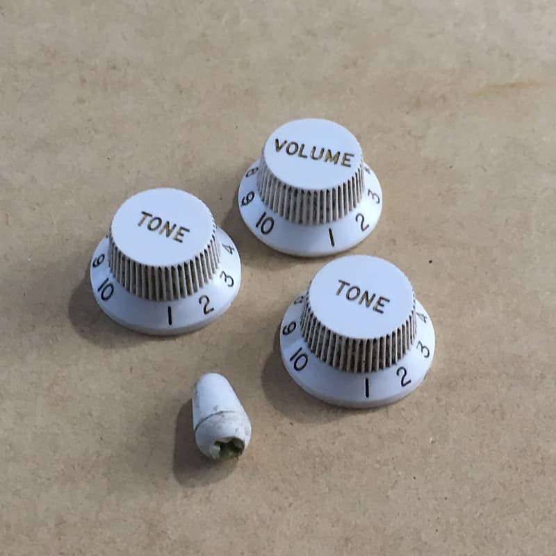 3 Genuine Fender Vintage ‘62 Reissue White Aged Relic Knobs Reverb