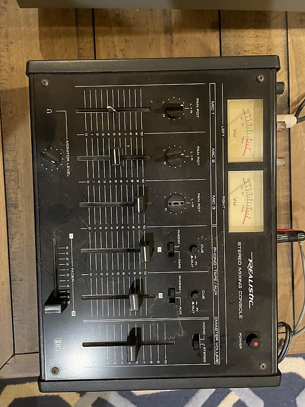 Realistic stereo mixing console, model 321200A Black Reverb