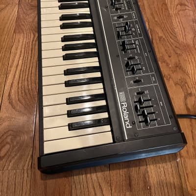 Roland SH-09 32-Key Monophonic Synthesizer 1978 - 1982 - Black