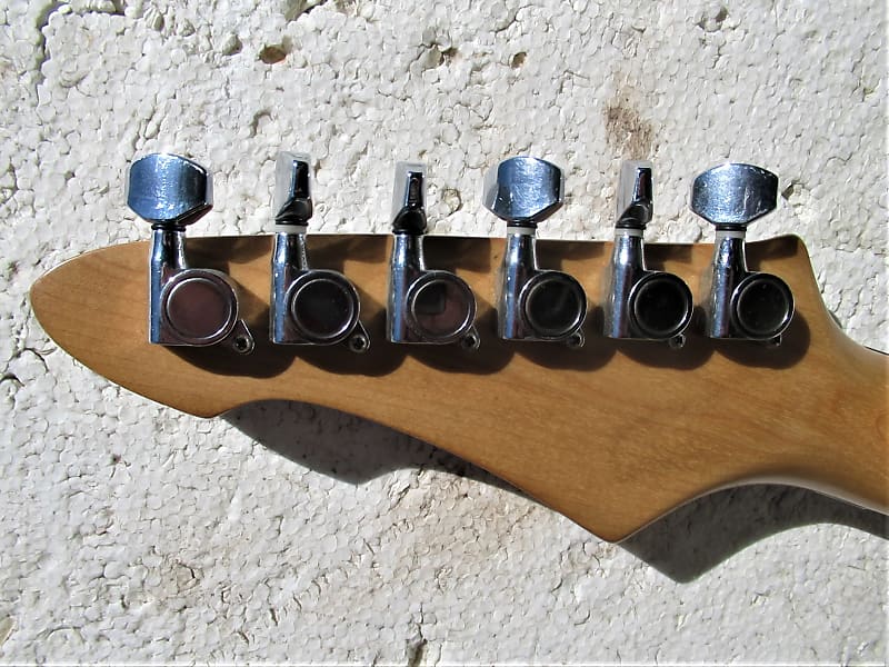 Aria Pro II Guitar, Maga Series, MA-30, 1990's, Metallic