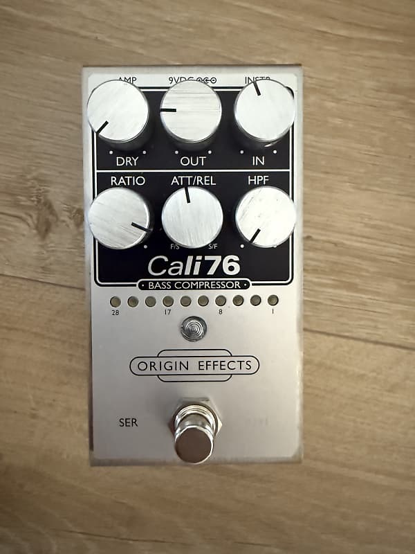 Origin Effects Cali76 Bass Compressor