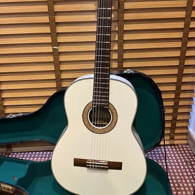 Takamine (Yamano) - YG.80 - 1970's - White, Rare 'Yamano' Japan Domestic Release Only, Original HSCase, Excellent Condition, Free World Wide Shipping ! for sale