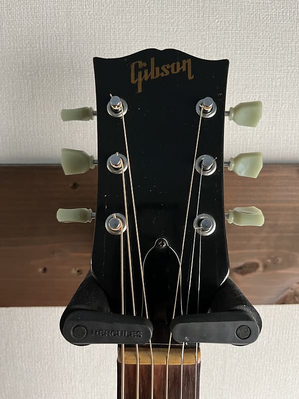 Gibson J-45 Deluxe 1974-75
