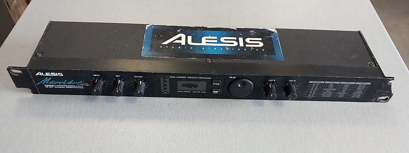 ALESIS MICROVERB 4 アタブダー付き　ラックエフェクター ALESIS Microverb 4 Signal Processor Rack | Reverb