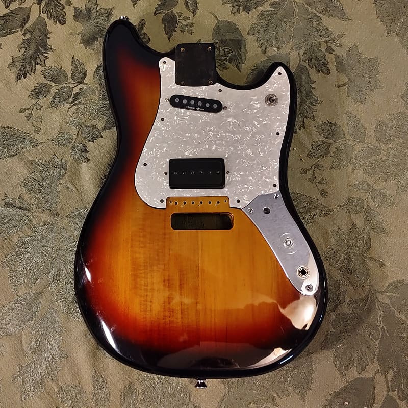 squier Mustang エレキギター サンバースト Squier Sonic® Mustang® – Fender