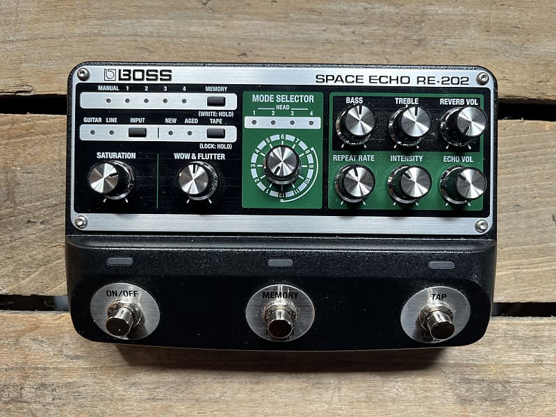 Boss RE-202 Space Echo