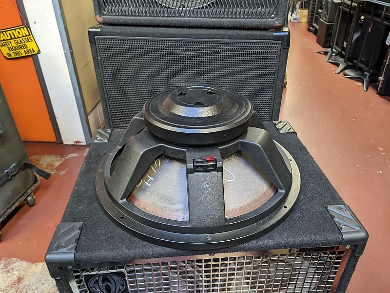 JBL 2241H 600 Watt 8 Ohm 18