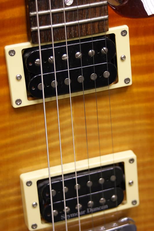 YAMAHA AES620 レア　moon Yamaha AES620 electric guitar in honeyburst - made in Korea