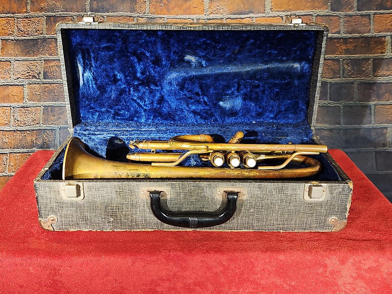Midwest Cornet Horn Gold w/ Carrying Case image 1