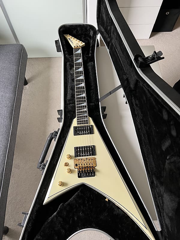 Jackson RR1 Custom Shop lefty 2018 - Vanilla Shake with black | Reverb