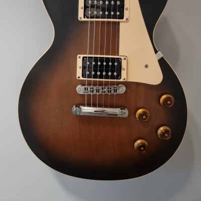 Gibson Guitar Of The Week #33 Les Paul Classic Antique with Mahogany Top 2007 - Satin Vintage Sunburst image 6