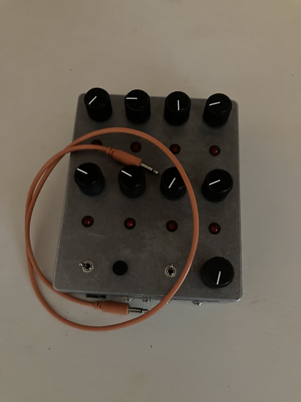 Rucci Handmade Electronic Instruments 8-Step CV Sequencer