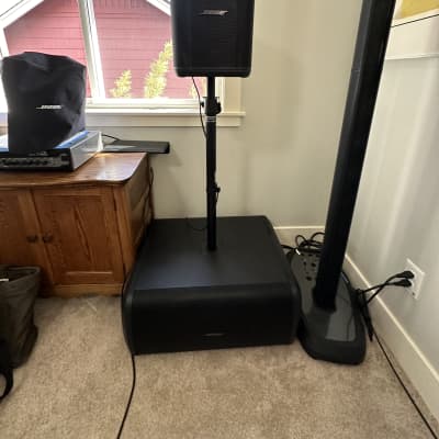 Bose L1 Pro32 Portable PA System with Sub2 Bass Module, Roller Bag, Speaker Pole image 1