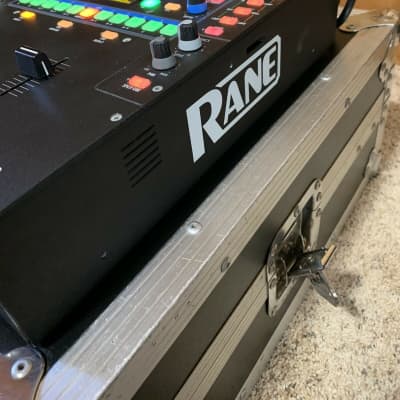 Serato Rane Sixty-Two Professional DJ Mixer w/ Road Ready Case Rane 62 image 4