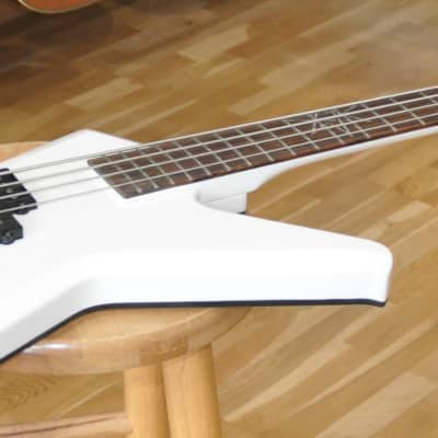 IBANEZ MDB4 WH White / Mike D'Antonio (Killswitch Engage