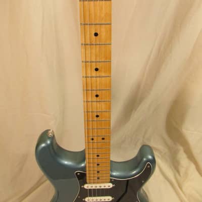 Fender Player Stratocaster Floyd Rose HSS with Maple Fretboard 2018 - Present - Tidepool image 3