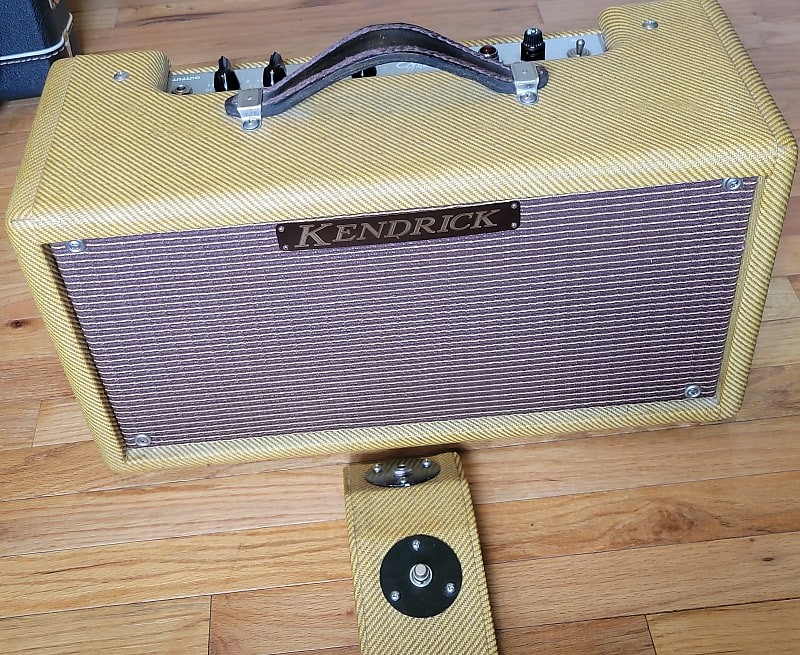 Kendrick Model 1000 Tube Reverb Unit 1992 + Footswitch Hand