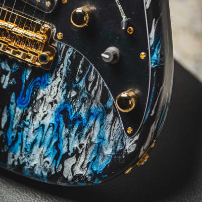 James Tyler USA Studio Elite HD-Black and Blue Shmear Semi-Gloss SSH w/Rosewood FB, Faux Matching Headstock, Gold HW, Midboost & Bypass Button image 3