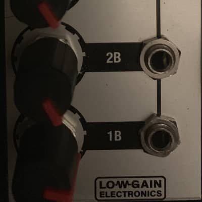 Low-Gain Electronics SubMix6 2010s Silver image 2