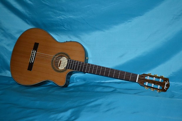 ギターでハッピー！: FENDER CN-240SCE