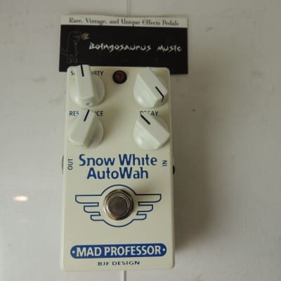 Mad Professor Snow White Auto Wah Effects Pedal Free USA S&H image 1
