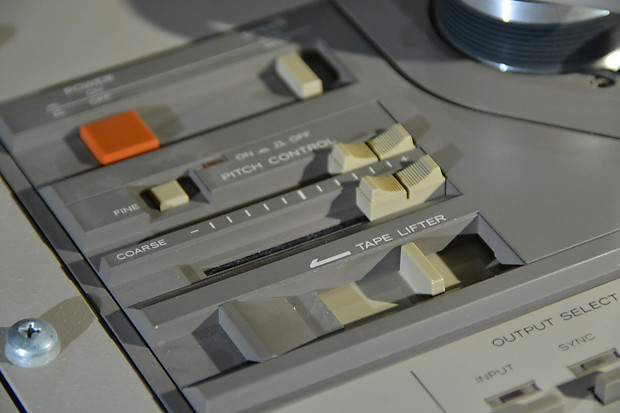 TASCAM Model 52 -channel 1/4 inch Tape Machine -1/4 inch Stereo Reel to  reel - Near-Mint
